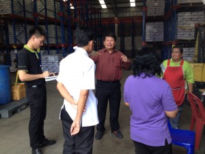 อ.ส.ค.ร่วมกับที่ปรึกษา อ.กฤษฎา สุขสถิตย์เข้ามา Audit และตรวจประเมินระบบเอกสาร(EM,EP-01.EP-014,WI) วันที่ 23 กรกฎาคม 2558 ณ.สำนักงาน อ.ส.ค.ภาคใต้