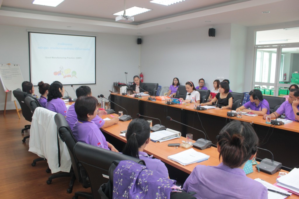 สำนักงาน อ.ส.ค. ภาคเหนือตอนบนจัดอบรมทบทวนข้อกำหนดระบบมาตรฐานคุณภาพ ISO 22000:2005 และ GMP&HACCP ให้กับพนักงาน อ.ส.ค. ภาคเหนือตอนบน เพื่อทบทวนข้อกำหนดต่างๆ ของระบบมาตรฐานคุณภาพ เมื่อวันที่ 3-4 สิงหาคม 2558 โดยวิทยากรจากสำนักงานระบบรับรองคุณภาพ ณ สำนักงาน อ.ส.ค. ภาคเหนือตอนบน