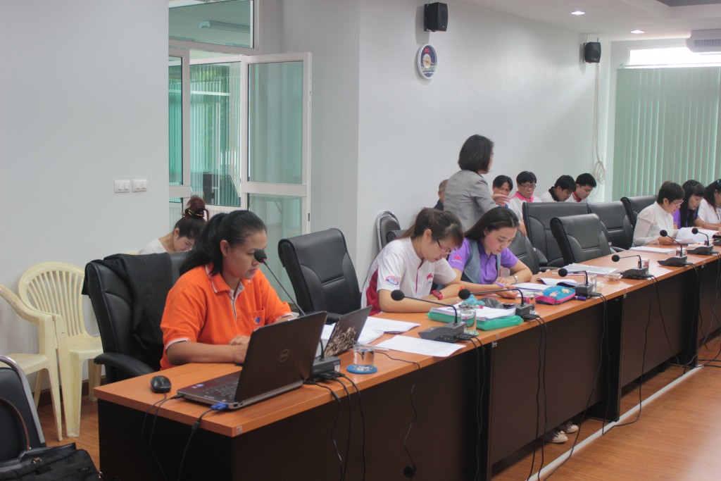 สำนักงาน อ.ส.ค. ภาคเหนือตอนบนจัดอบรมทบทวนข้อกำหนดระบบมาตรฐานคุณภาพ ISO 22000:2005 และ GMP&HACCP ให้กับพนักงาน อ.ส.ค. ภาคเหนือตอนบน เพื่อทบทวนข้อกำหนดต่างๆ ของระบบมาตรฐานคุณภาพ เมื่อวันที่ 3-4 สิงหาคม 2558 โดยวิทยากรจากสำนักงานระบบรับรองคุณภาพ ณ สำนักงาน อ.ส.ค. ภาคเหนือตอนบน