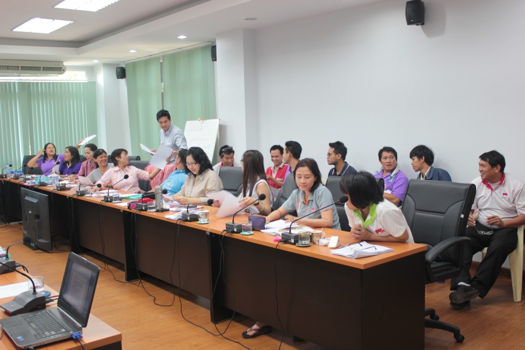 สำนักงาน อ.ส.ค. ภาคเหนือตอนบนจัดอบรมทบทวนข้อกำหนดระบบมาตรฐานคุณภาพ ISO 22000:2005 และ GMP&HACCP ให้กับพนักงาน อ.ส.ค. ภาคเหนือตอนบน เพื่อทบทวนข้อกำหนดต่างๆ ของระบบมาตรฐานคุณภาพ เมื่อวันที่ 3-4 สิงหาคม 2558 โดยวิทยากรจากสำนักงานระบบรับรองคุณภาพ ณ สำนักงาน อ.ส.ค. ภาคเหนือตอนบน